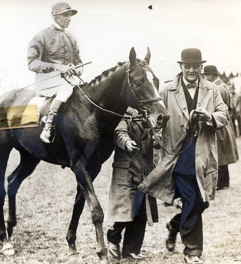 Reigh Count in England, where he won the 1929 Coronation Cup at Epsom and finished second in the Gold Cup at Royal Ascot (Museum Collection)